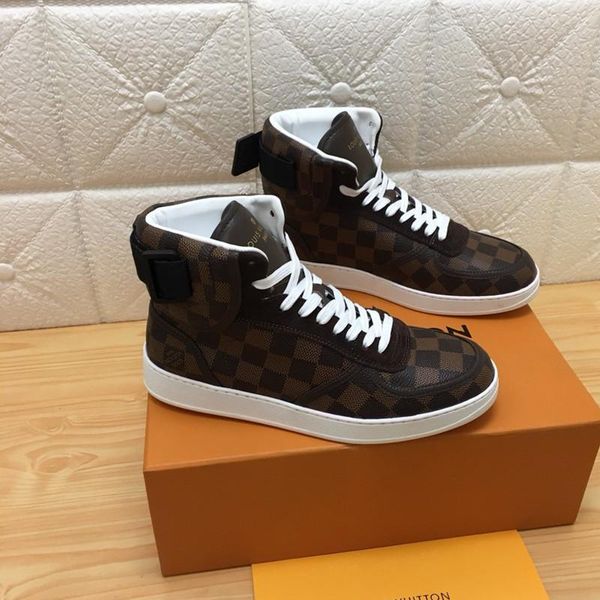 110 high-quality men's designer casual sports shoes trendy brand outdoor casual shoes, fast delivery in the original box, Black
110 high-quality men's designer casual sports shoes trendy brand outdoor casual shoes, fast delivery in the original box, Black