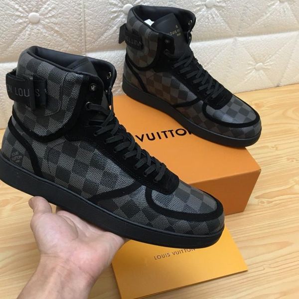 054 high-quality men's designer casual sports shoes trendy brand outdoor casual shoes, fast delivery in the original box, Black
054 high-quality men's designer casual sports shoes trendy brand outdoor casual shoes, fast delivery in the original box, Black