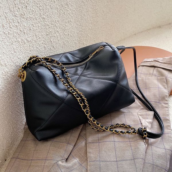 swdf solid color chain pu leather crossbody bags for women 2020 small lady messenger bag female lingge handbags and purses
swdf solid color chain pu leather crossbody bags for women 2020 small lady messenger bag female lingge handbags and purses
