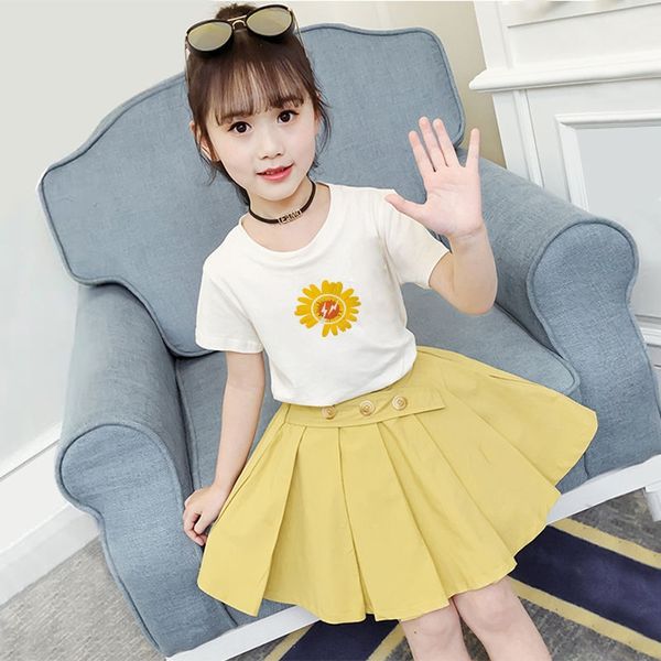 girls big children's knitted fashion daisy western style short-sleeved cotton two-piece children's suit overskirt overskirt suit
girls big children's knitted fashion daisy western style short-sleeved cotton two-piece children's suit overskirt overskirt suit
