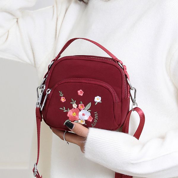 casual soft shoulder bags messenger handbag luxury embroidered waterproof nylon women female embroidery zipper purse
casual soft shoulder bags messenger handbag luxury embroidered waterproof nylon women female embroidery zipper purse