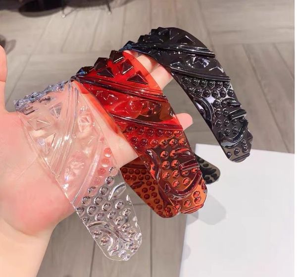2020 new clear pineapple embossed headbands for women fashion womens diamond hair band fashion hair hands headwraps christmas gifts dropship
2020 new clear pineapple embossed headbands for women fashion womens diamond hair band fashion hair hands headwraps christmas gifts dropship