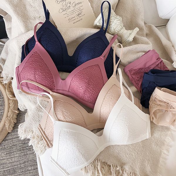 wireless thin cotton cup bra set lace fashion bra and panties set underwear without stones lingerie women bralette briefs y200710, Red;black
wireless thin cotton cup bra set lace fashion bra and panties set underwear without stones lingerie women bralette briefs y200710, Red;black