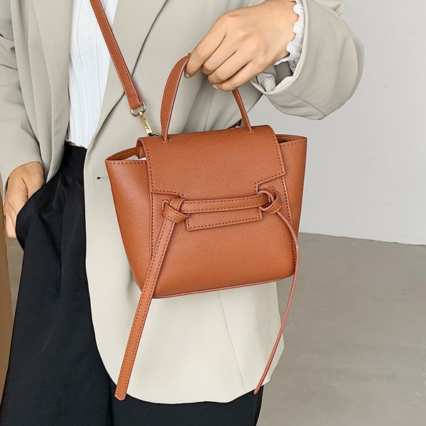 women's single shoulder crossbody bag all-match flap 2020 vintage pu leather female party handbag wide straps bag handbag
women's single shoulder crossbody bag all-match flap 2020 vintage pu leather female party handbag wide straps bag handbag