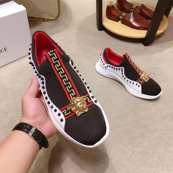 2020-2019d new version of luxury designer men's casual shoes, trend outdoor men's fashion shoes, yards: 38-45
2020-2019d new version of luxury designer men's casual shoes, trend outdoor men's fashion shoes, yards: 38-45