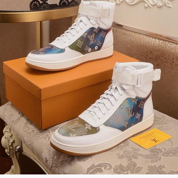 2020em designer new luxury men's casual sports shoes, outdoor casual shoes, fast delivery and original box, Black
2020em designer new luxury men's casual sports shoes, outdoor casual shoes, fast delivery and original box, Black