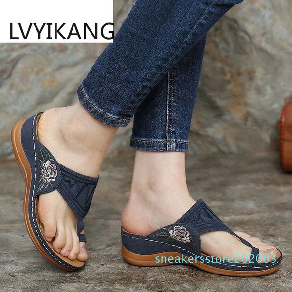 1slippers women clip toe sandals shoes summer ladies flats platform embroidery floral female flip flop pu soft woman s03, Black
1slippers women clip toe sandals shoes summer ladies flats platform embroidery floral female flip flop pu soft woman s03, Black