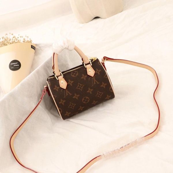new arrival womens leather mini bolso bandolera ladies shoulder bag crossbody bags vintage designer luxury handbags purses drop ship
new arrival womens leather mini bolso bandolera ladies shoulder bag crossbody bags vintage designer luxury handbags purses drop ship
