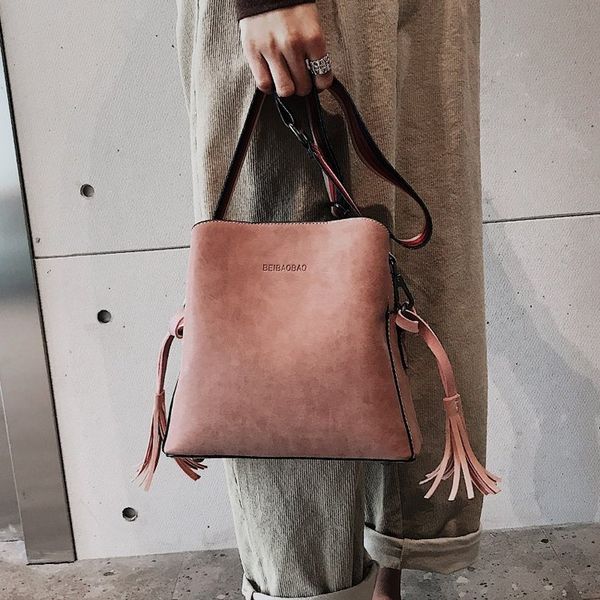 2020 new handbags pu leather women messenger bags fashion shoulder bag female crossbody wide shoulder strap tassel bag
2020 new handbags pu leather women messenger bags fashion shoulder bag female crossbody wide shoulder strap tassel bag