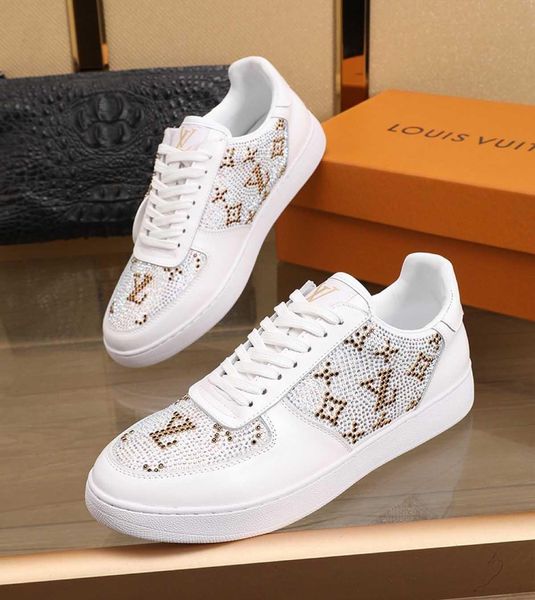 2020qa limited edition new fashion trend wild men's casual comfortable shoes hiking shoes sports shoes original box packaging, Black
2020qa limited edition new fashion trend wild men's casual comfortable shoes hiking shoes sports shoes original box packaging, Black