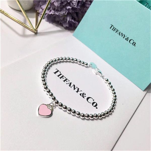 the latest necklace bracelet launched in 2020 is a brand designer bracelet tailored for women, suitable for all occasions, Golden;silver
the latest necklace bracelet launched in 2020 is a brand designer bracelet tailored for women, suitable for all occasions, Golden;silver
