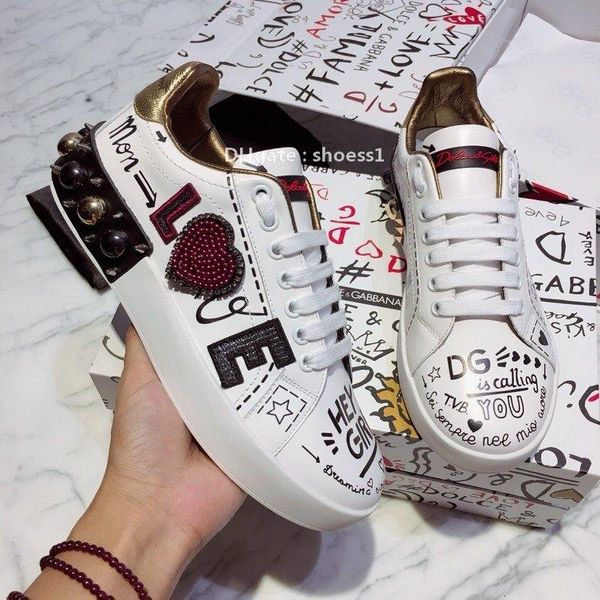 2021i luxury men 's and women 's graffiti hand -painted casual sports shoes ,fashionable wild high -end couple banquet shoes ,si, Black
2021i luxury men 's and women 's graffiti hand -painted casual sports shoes ,fashionable wild high -end couple banquet shoes ,si, Black