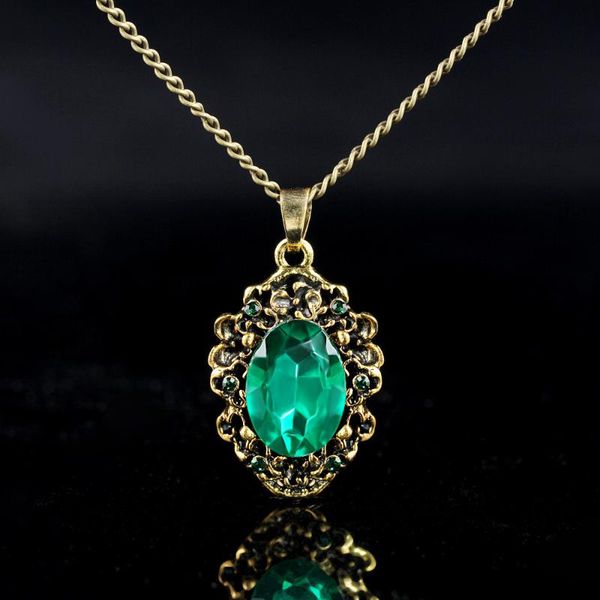 queen vintage bronze pattern green crystal pendant necklace princess royal party necklace accessories fashion jewelry, Silver
queen vintage bronze pattern green crystal pendant necklace princess royal party necklace accessories fashion jewelry, Silver