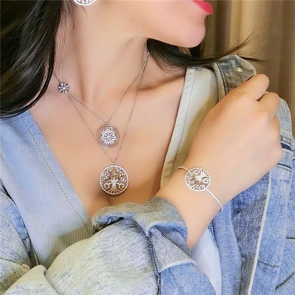 2020 new designer flower vine figure bracelet mandala'tree of life' ladies silver bracelet jewelry gift, Golden;silver
2020 new designer flower vine figure bracelet mandala'tree of life' ladies silver bracelet jewelry gift, Golden;silver