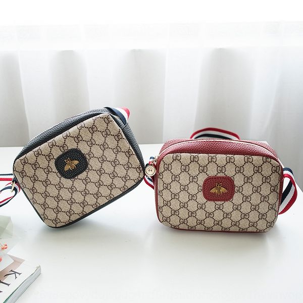 korean printing bee 2019 autumn new ribbon shoulder crossbody mobile small square bag mobile phone small square bag phone coin purse
korean printing bee 2019 autumn new ribbon shoulder crossbody mobile small square bag mobile phone small square bag phone coin purse