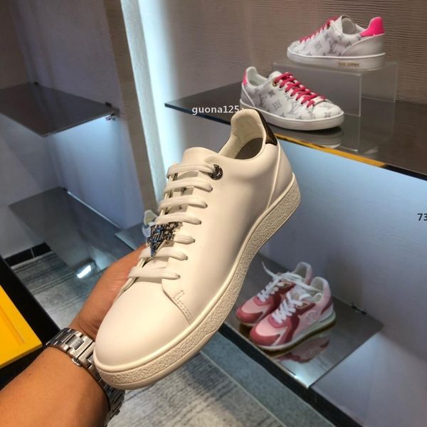 luxury designer fashion women's shoes designer white lace up flat sneakers luxury casual women's shoes original shoe box, Red;white
luxury designer fashion women's shoes designer white lace up flat sneakers luxury casual women's shoes original shoe box, Red;white