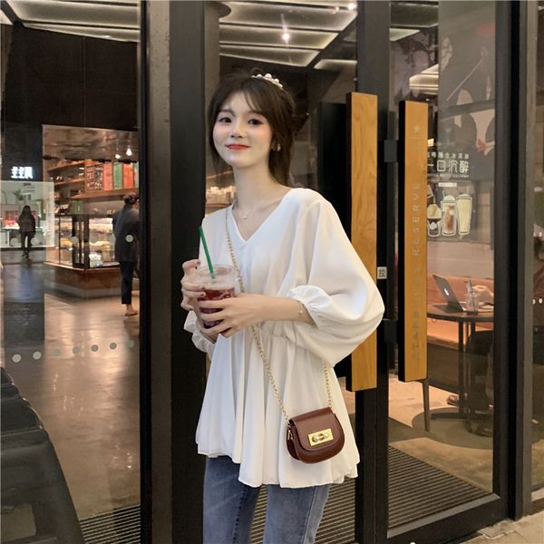 2020 women summer white chiffon blouse slim elastic waistline shirt v neck loose solid color folds hem
2020 women summer white chiffon blouse slim elastic waistline shirt v neck loose solid color folds hem