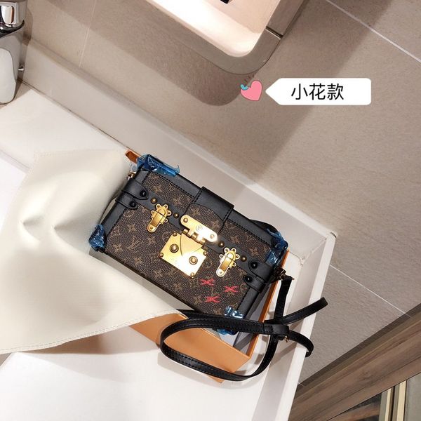 small box bag handbag wallet backpack main card holder duffle bag women handbags handbag horsebit card holder 2020 new, Silver
small box bag handbag wallet backpack main card holder duffle bag women handbags handbag horsebit card holder 2020 new, Silver