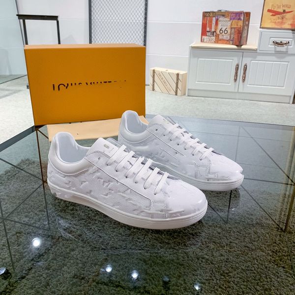 the fashion mens designer loui casual shoes trainers sports clunky sneakers casual shoes track hd*embossedlogos hx2158230 with box
the fashion mens designer loui casual shoes trainers sports clunky sneakers casual shoes track hd*embossedlogos hx2158230 with box