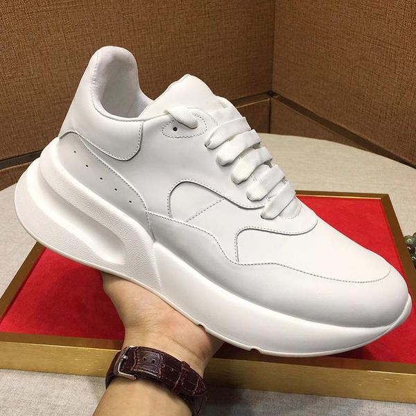 fashion classic oversized runner men 's shoes new arrival breathable outdoor walking comfortable lace -up luxury mens shoes scarpe da, Black
fashion classic oversized runner men 's shoes new arrival breathable outdoor walking comfortable lace -up luxury mens shoes scarpe da, Black