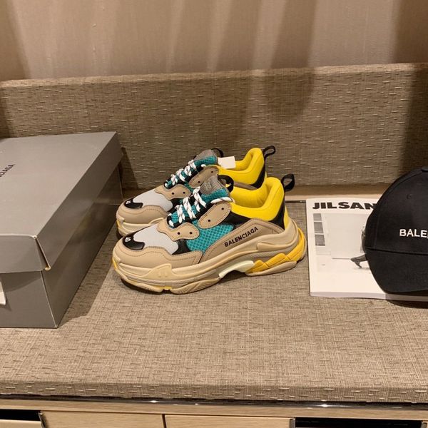 309designer to create casual and comfortable all-match sports shoes, travel shoes outsole non-slip design with original box delivery, Black
309designer to create casual and comfortable all-match sports shoes, travel shoes outsole non-slip design with original box delivery, Black