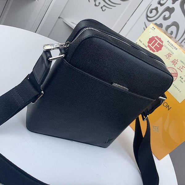 fashion designer mens bag zipper shoulder messenger bags new arrival crossbody bag men retro style leather shoulder bags bolso bandolera
fashion designer mens bag zipper shoulder messenger bags new arrival crossbody bag men retro style leather shoulder bags bolso bandolera