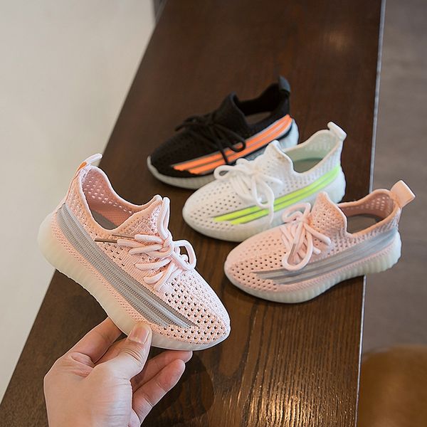 d1os1 children's luminous flying shoes summer luminous 2020 new male and female children's hollowed-out running casual shoes for m, Black
d1os1 children's luminous flying shoes summer luminous 2020 new male and female children's hollowed-out running casual shoes for m, Black