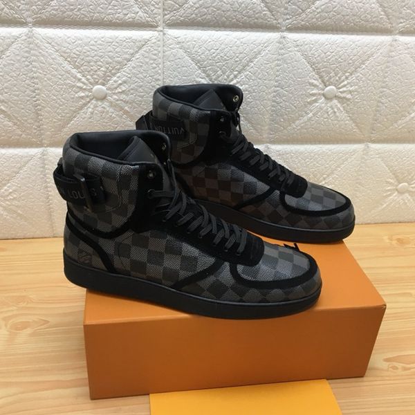 034 high-quality men's designer casual sports shoes trendy brand outdoor casual shoes, fast delivery in the original box, Black
034 high-quality men's designer casual sports shoes trendy brand outdoor casual shoes, fast delivery in the original box, Black