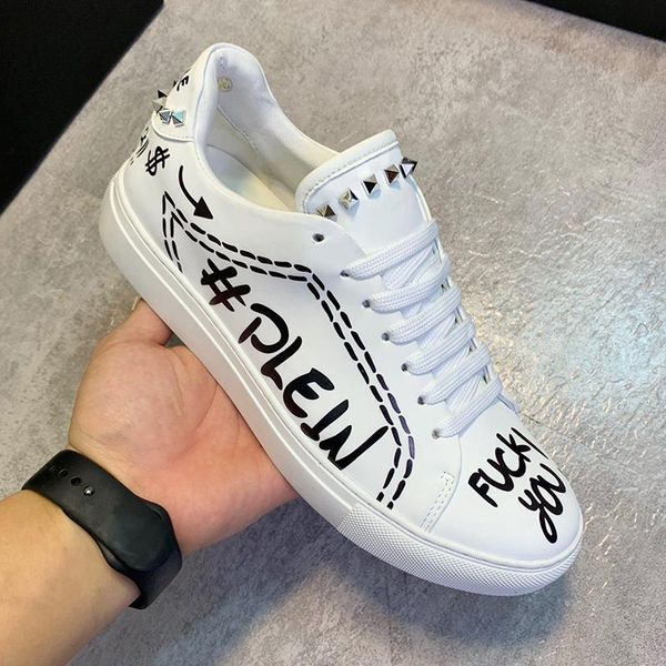 luxury fashion men 's shoes sale sneakers design lightweight breathable with origin box style autumn and winter fashion s
luxury fashion men 's shoes sale sneakers design lightweight breathable with origin box style autumn and winter fashion s