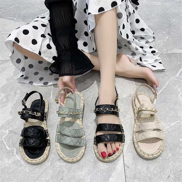 2020 new xia xiaoxiang female flat straw fisherman shoes thick bottom buckle clip feet female sandals 35-39, Black
2020 new xia xiaoxiang female flat straw fisherman shoes thick bottom buckle clip feet female sandals 35-39, Black