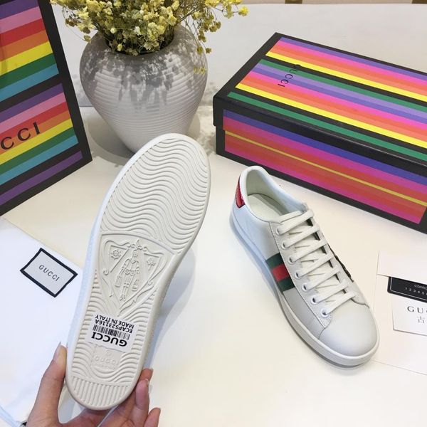 2019s limited edition bee men and women casual shoes, fashion wild sports shoes, original packaging shoe box delivery, yardage: 35-45, Black
2019s limited edition bee men and women casual shoes, fashion wild sports shoes, original packaging shoe box delivery, yardage: 35-45, Black