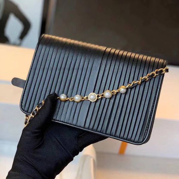 fashionable lady handbag high-end custom quality handbag classic business leisure fashion bag metal jewelry with long shoulder straps 4555
fashionable lady handbag high-end custom quality handbag classic business leisure fashion bag metal jewelry with long shoulder straps 4555
