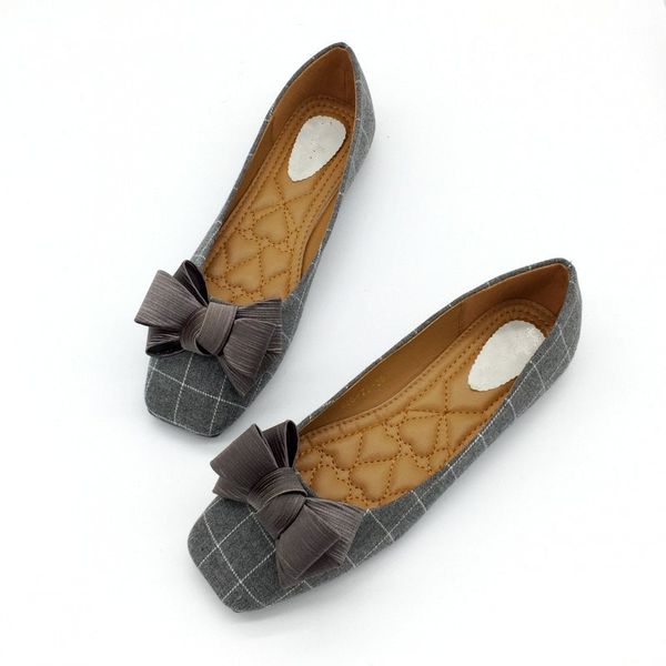 2020 autumn brand woman flats shoes slip on women square toe single shoes ladies footwear zapatos mujer plus size gray, Black
2020 autumn brand woman flats shoes slip on women square toe single shoes ladies footwear zapatos mujer plus size gray, Black
