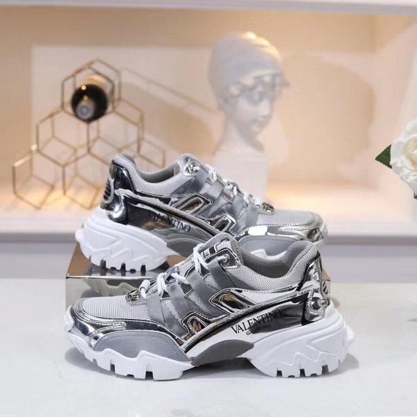 2020o new trend leather casual shoes, breathable men and women outdoor sports shoes, fashion wild party lovers shoes size 35-451, Black
2020o new trend leather casual shoes, breathable men and women outdoor sports shoes, fashion wild party lovers shoes size 35-451, Black