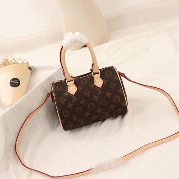 new arrival womens bag vintage sac d 'épaule designer luxury womens bag leather ladies shoulder bags crossbody ba
new arrival womens bag vintage sac d 'épaule designer luxury womens bag leather ladies shoulder bags crossbody ba