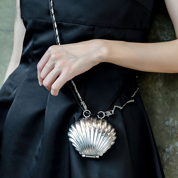 silver shell shape crossbody bag women shell bag chain shoulder mini clutch for women metal magnetic buckle coin purse
silver shell shape crossbody bag women shell bag chain shoulder mini clutch for women metal magnetic buckle coin purse
