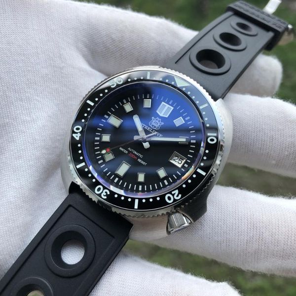 steeldive automatic watch stainless steel diving watch 200m water resistant 12 luminous bezel relojes hombre 2020, Slivery;brown
steeldive automatic watch stainless steel diving watch 200m water resistant 12 luminous bezel relojes hombre 2020, Slivery;brown