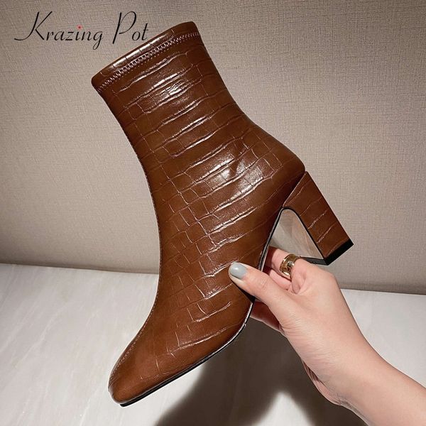 krazing pot vintage stone pattern fashion winter boots thick high heel square toe zipper office lady daily wear ankle boots l33, Black 
krazing pot vintage stone pattern fashion winter boots thick high heel square toe zipper office lady daily wear ankle boots l33, Black