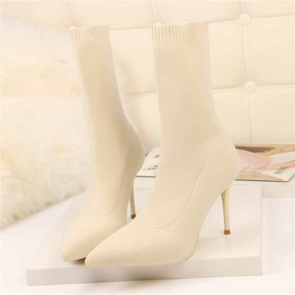 2020 autumn luxury women beige sock boots exotic dancer high heels stiletto boots winter fashion stretch fabric boots plus size, Black
2020 autumn luxury women beige sock boots exotic dancer high heels stiletto boots winter fashion stretch fabric boots plus size, Black