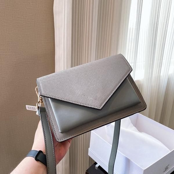 new brand designer brand leather handbag patent leather handbags shoulder women totes crossbody lady hand bag
new brand designer brand leather handbag patent leather handbags shoulder women totes crossbody lady hand bag