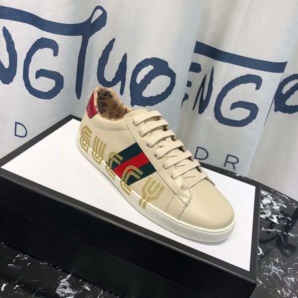 2020x new trend bee pattern leather casual shoes men and women outdoor sports shoes fashion wild party couple shoes, size 35-451, Black
2020x new trend bee pattern leather casual shoes men and women outdoor sports shoes fashion wild party couple shoes, size 35-451, Black