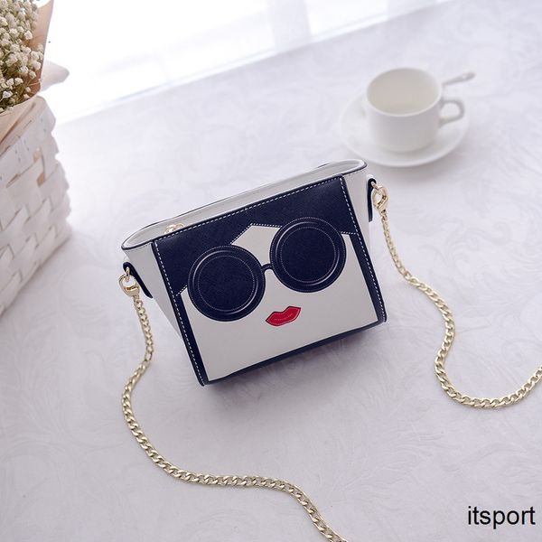 new female package korean version of smiling face digital printing shoulder messenger bag chain small bag
new female package korean version of smiling face digital printing shoulder messenger bag chain small bag