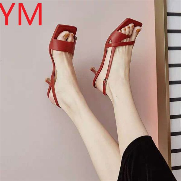 жаркое лето гладиатор красный новый высокие каблуки женская обувь с открытыми toe pu sexy слово женщины пряжка сандалии рим 2020, Black 
жаркое лето гладиатор красный новый высокие каблуки женская обувь с открытыми toe pu sexy слово женщины пряжка сандалии рим 2020, Black