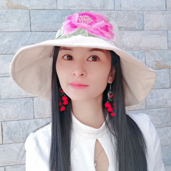 new peony embroidery ethnic style ladies breathable sunscreen sun embroidered national cloth hat embroidered hat, Blue;gray
new peony embroidery ethnic style ladies breathable sunscreen sun embroidered national cloth hat embroidered hat, Blue;gray