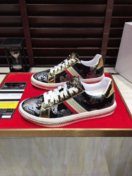 2020 new genuine leather men's sports shoes large size fashion wild lace-up sneakers low-comfortable breathable tide shoes, size: 3, Black
2020 new genuine leather men's sports shoes large size fashion wild lace-up sneakers low-comfortable breathable tide shoes, size: 3, Black