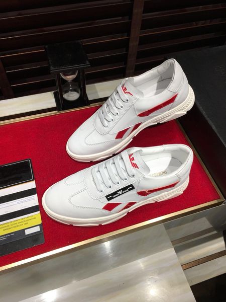 2020-2019i custom tide brand leather men's casual shoes, fashion wild sports shoes, original packaging shoe box, size: 38-44
2020-2019i custom tide brand leather men's casual shoes, fashion wild sports shoes, original packaging shoe box, size: 38-44