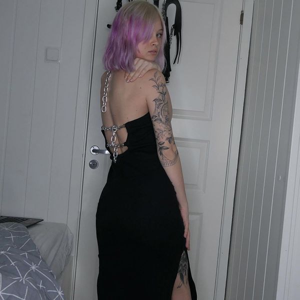 gothic black women o-neck backless sleeveless splice chain high split slim dress goth female aesthetic dark party dresses, Black;gray
gothic black women o-neck backless sleeveless splice chain high split slim dress goth female aesthetic dark party dresses, Black;gray