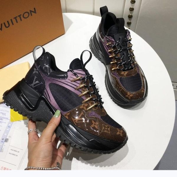 080 new designer luxury women's casual fashion shoes, women's outdoor casual shoes, high-quality materials, with original box, Black
080 new designer luxury women's casual fashion shoes, women's outdoor casual shoes, high-quality materials, with original box, Black