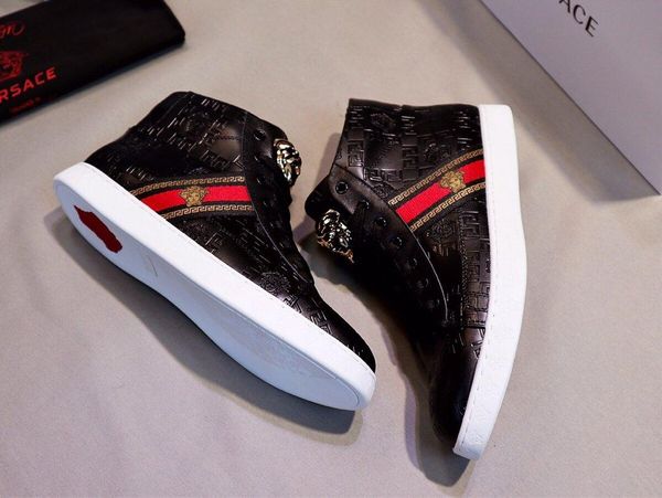 2020j high-end limited edition leather fashion men's high-casual shoes, fashion wild outdoor sports shoes, original box packaging
2020j high-end limited edition leather fashion men's high-casual shoes, fashion wild outdoor sports shoes, original box packaging