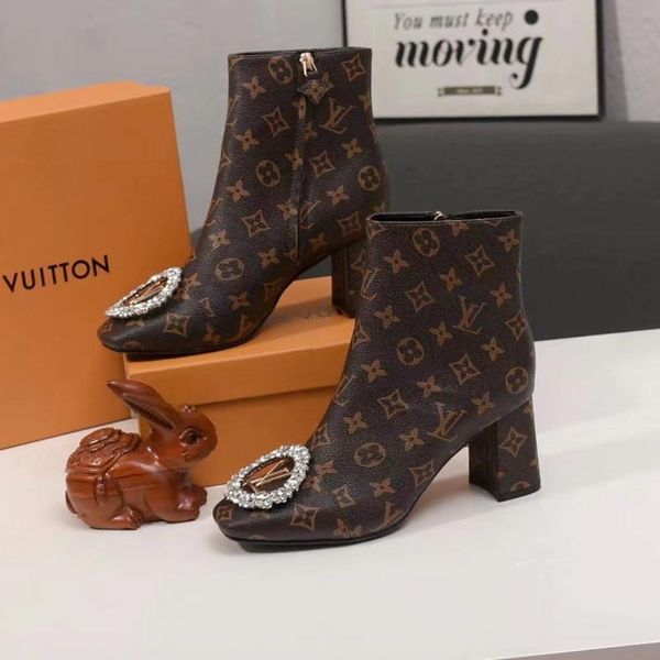59 designer luxury women's casual fashion shoes, women's outdoor casual shoes, fast delivery, original box, Black
59 designer luxury women's casual fashion shoes, women's outdoor casual shoes, fast delivery, original box, Black